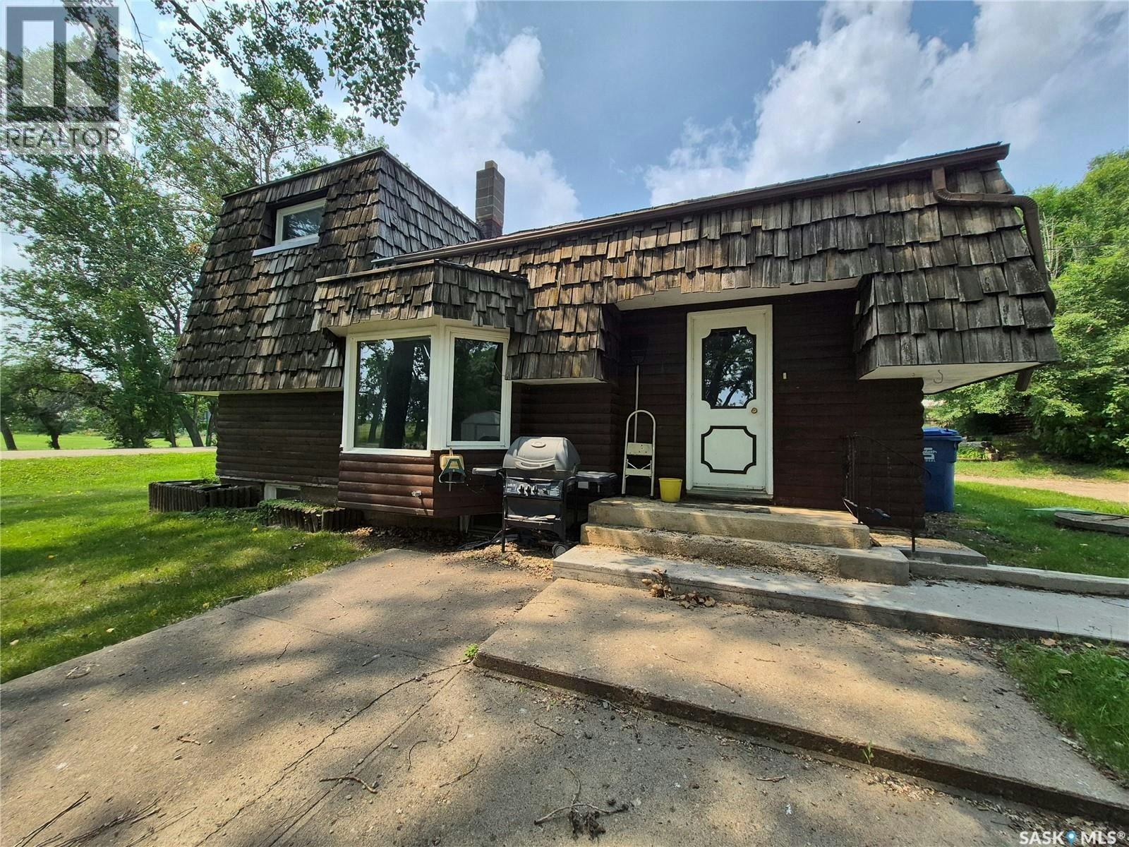 413 Peterson Avenue, Radville, SK, S0C 2G0