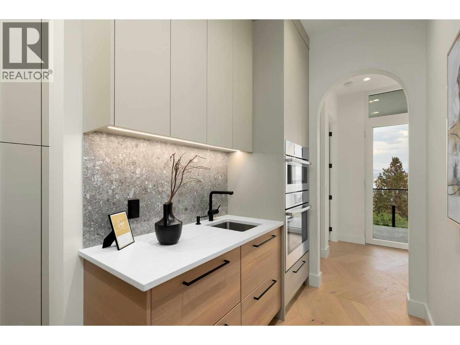 2843 Lakeridge Road, West Kelowna, BC, V1Z 1Y1 - 22