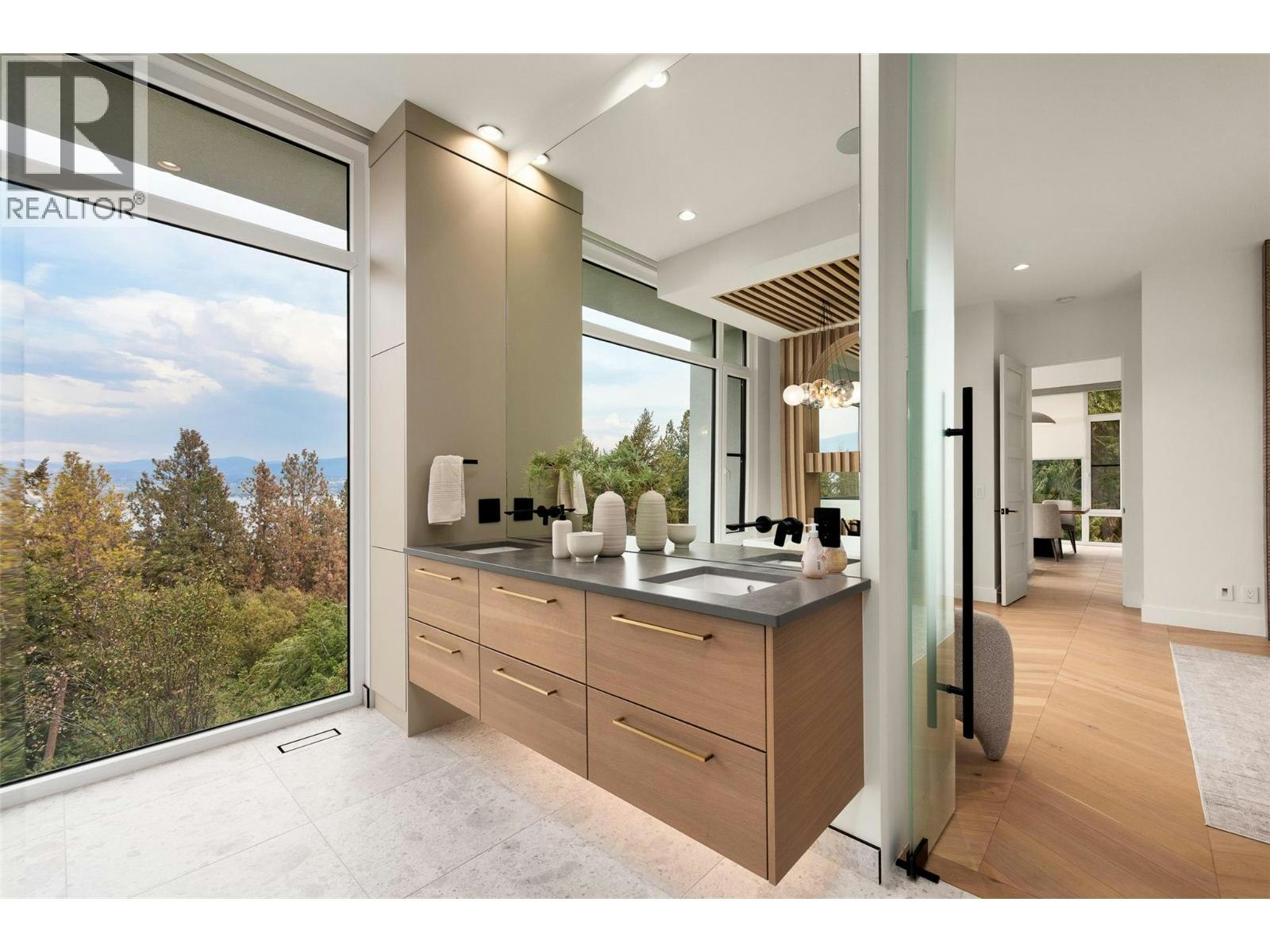 2843 Lakeridge Road, West Kelowna, BC, V1Z 1Y1 - 35