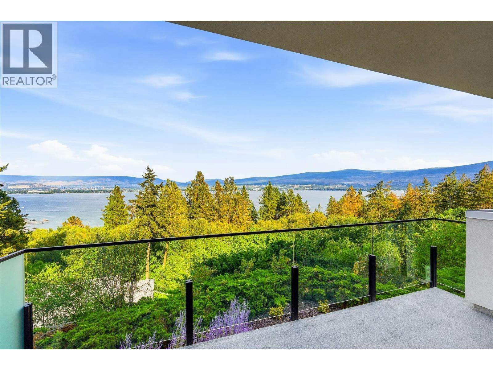 2843 Lakeridge Road, West Kelowna, BC, V1Z 1Y1 - 31