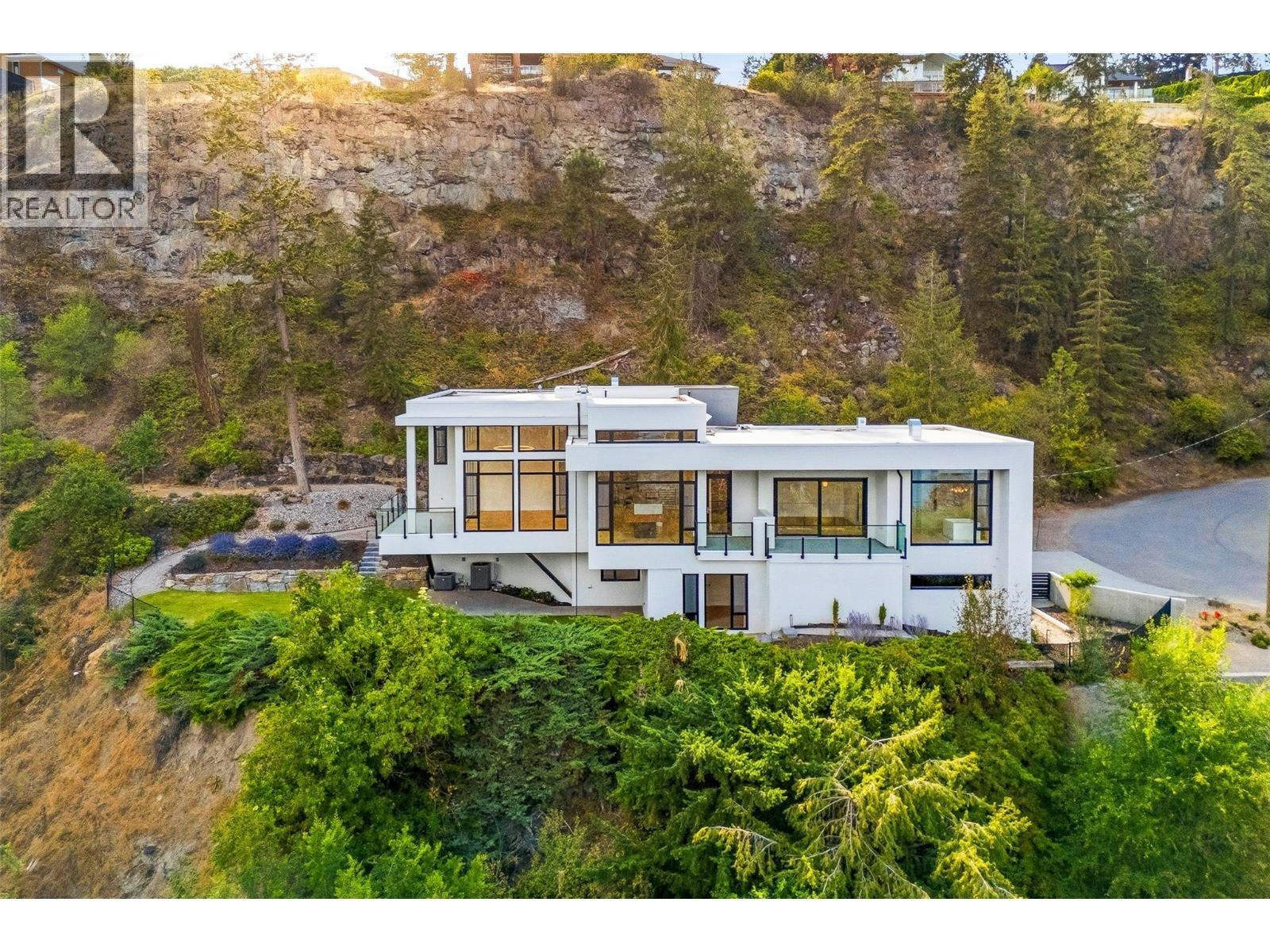 2843 Lakeridge Road, West Kelowna, BC, V1Z 1Y1 - 67