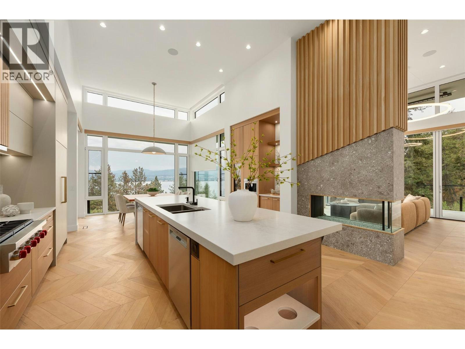 2843 Lakeridge Road, West Kelowna, BC, V1Z 1Y1 - 15