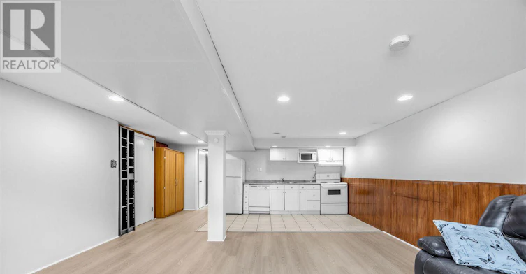 LOWER-51 Tisdale Avenue, Toronto, ON, M4A 1Y6 - 3
