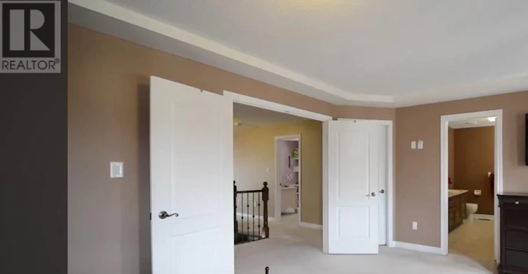 3285 Paul Henderson Drive, Mississauga, ON, L5M 0H5 - 9
