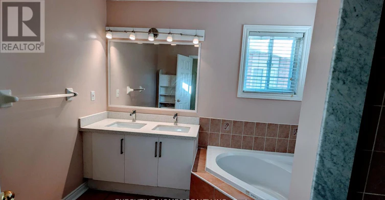 3883 Manatee Way (Main Way, Mississauga, ON, L5M 6P7 - 16