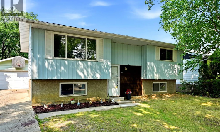 47 Symons Place