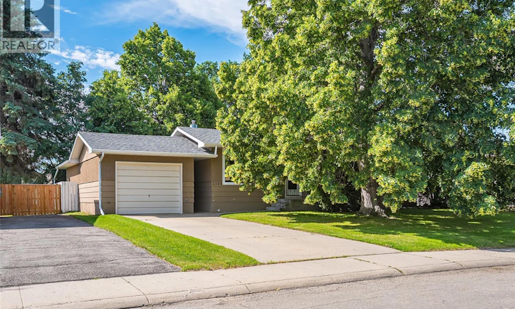 2309 Easthill