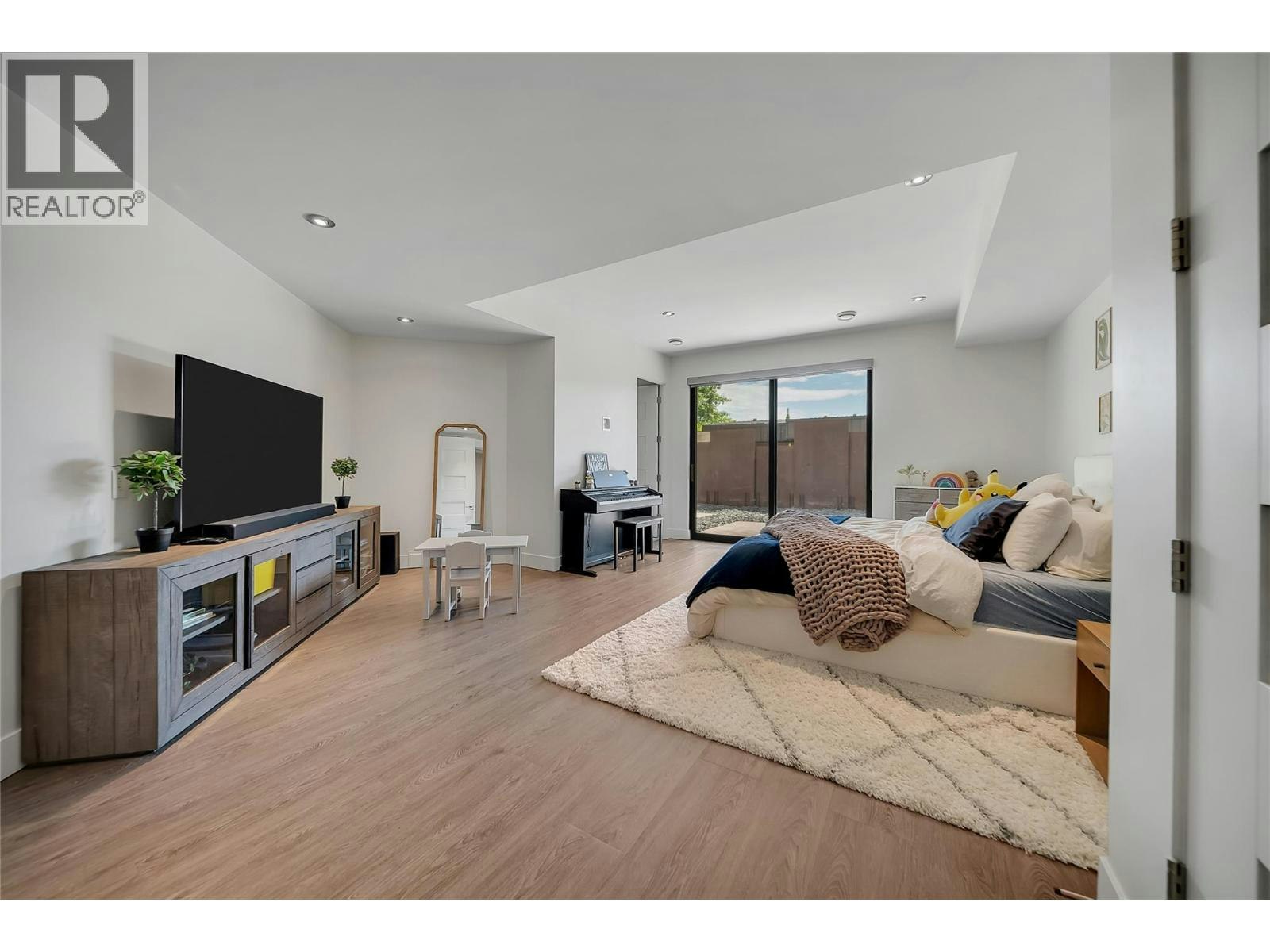 732 Highpointe Place, Kelowna, BC, V1V 2Y3 - 64