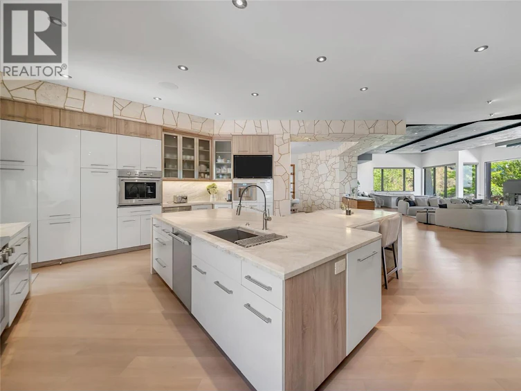 732 Highpointe Place, Kelowna, BC, V1V 2Y3 - 10