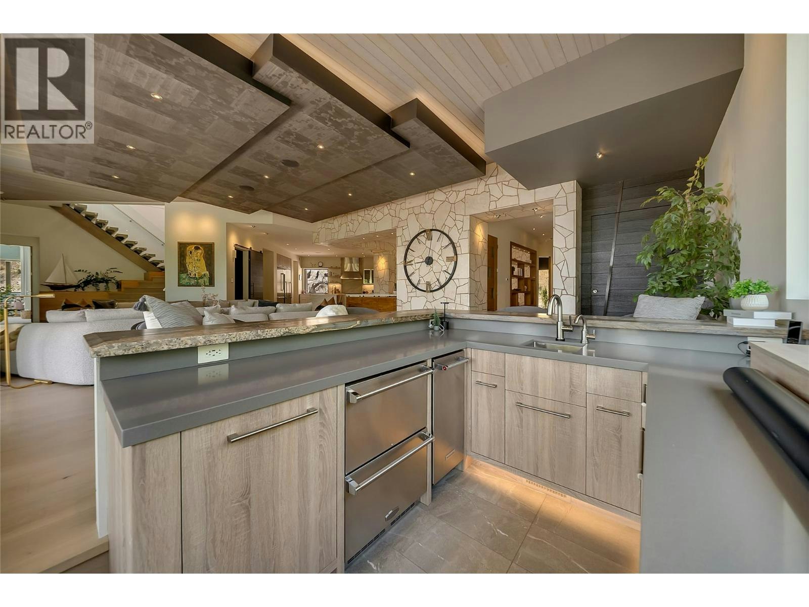 732 Highpointe Place, Kelowna, BC, V1V 2Y3 - 21