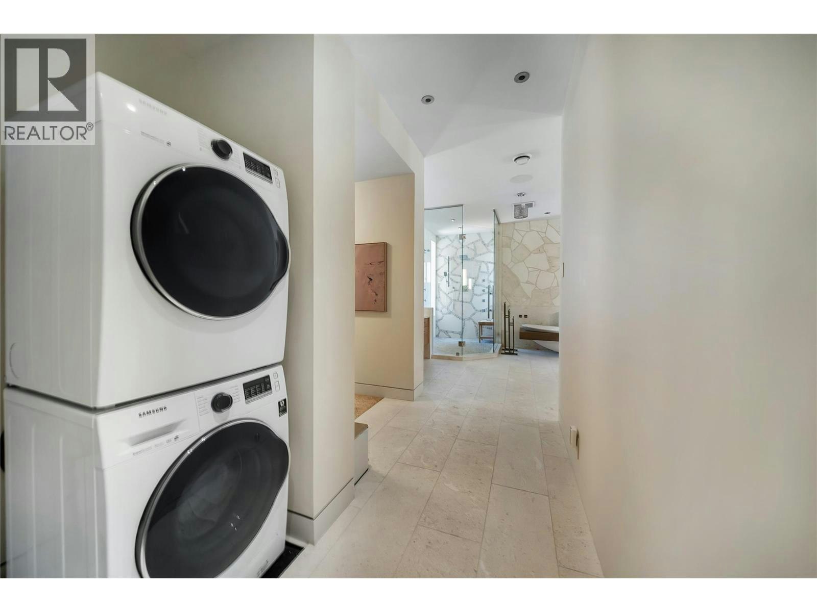 732 Highpointe Place, Kelowna, BC, V1V 2Y3 - 54