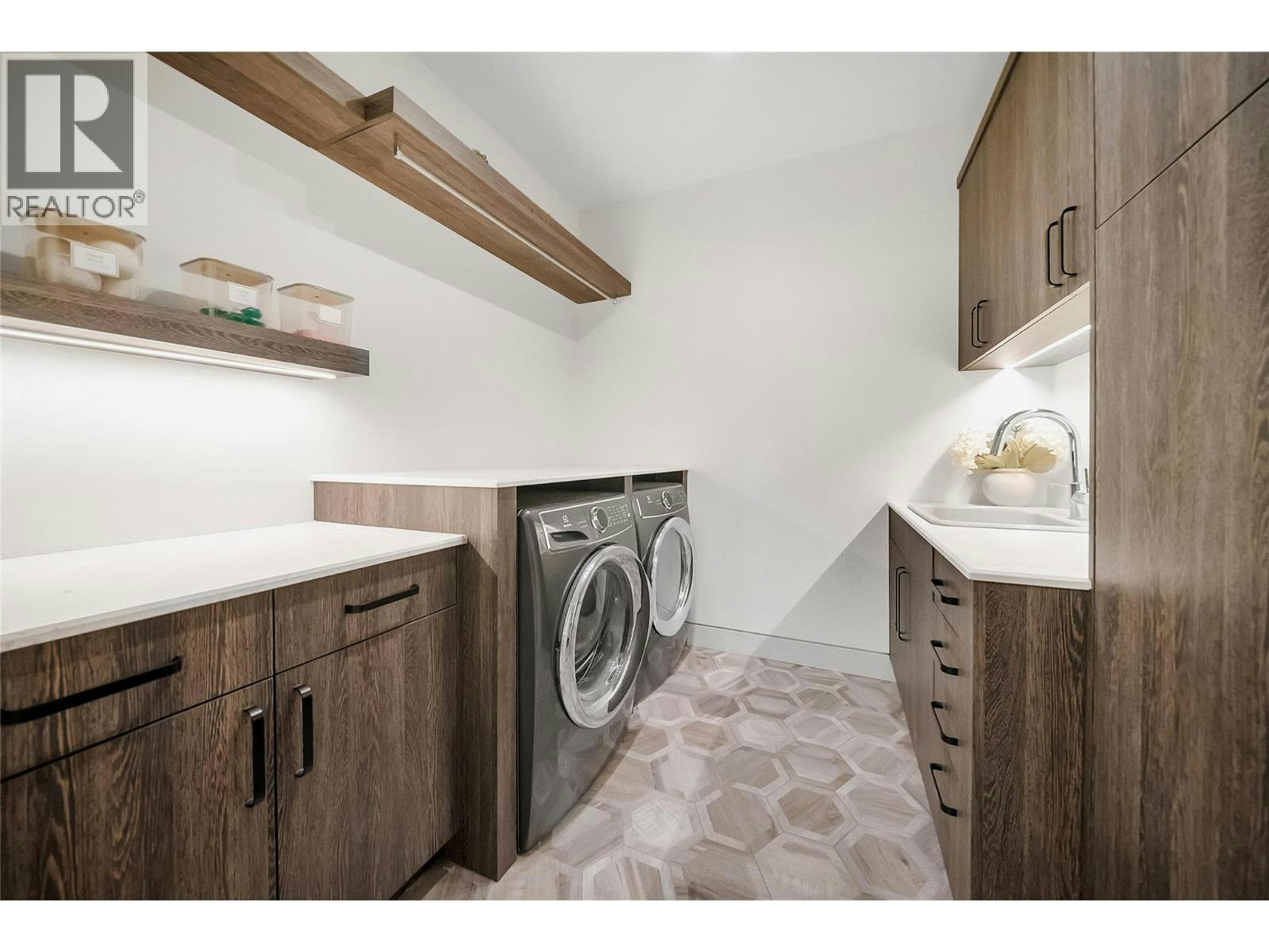 732 Highpointe Place, Kelowna, BC, V1V 2Y3 - 13
