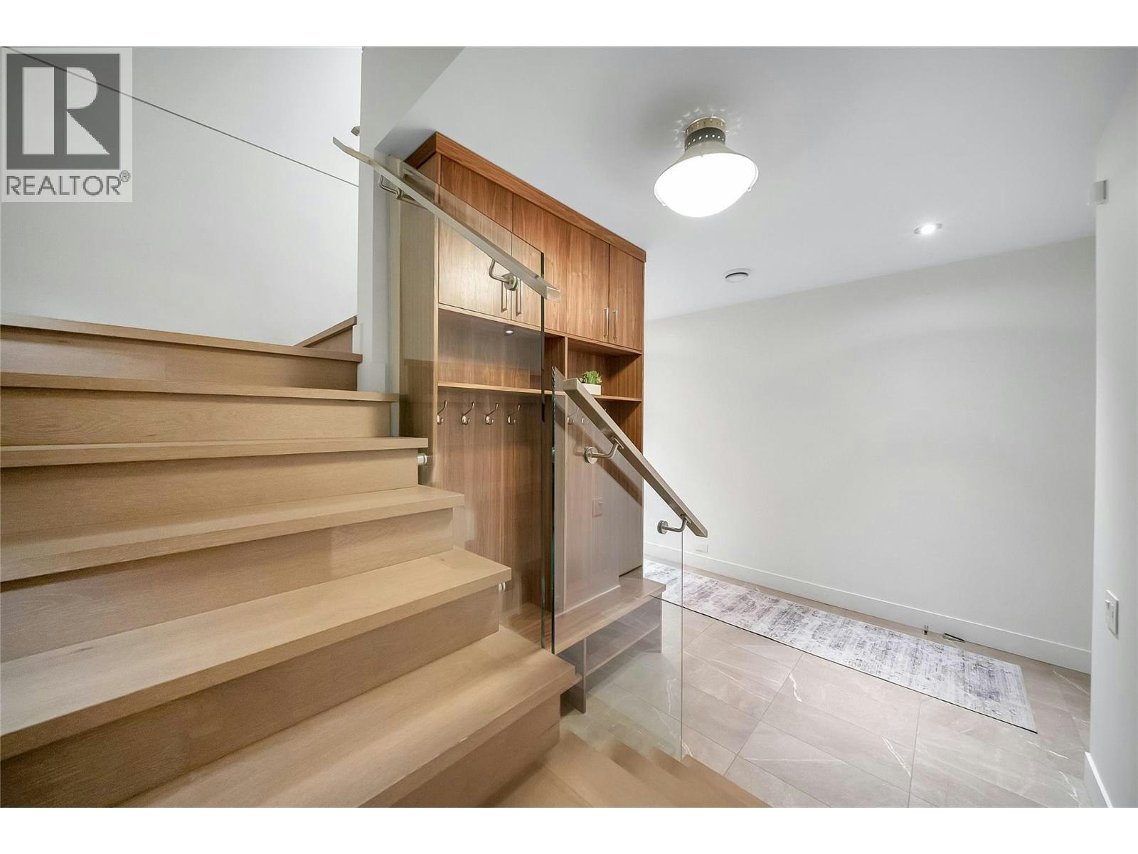 732 Highpointe Place, Kelowna, BC, V1V 2Y3 - 57