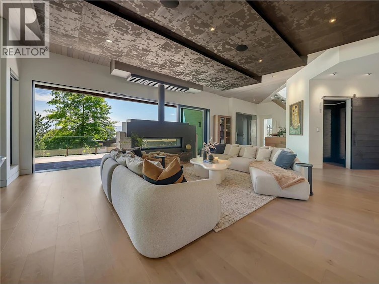 732 Highpointe Place, Kelowna, BC, V1V 2Y3 - 23