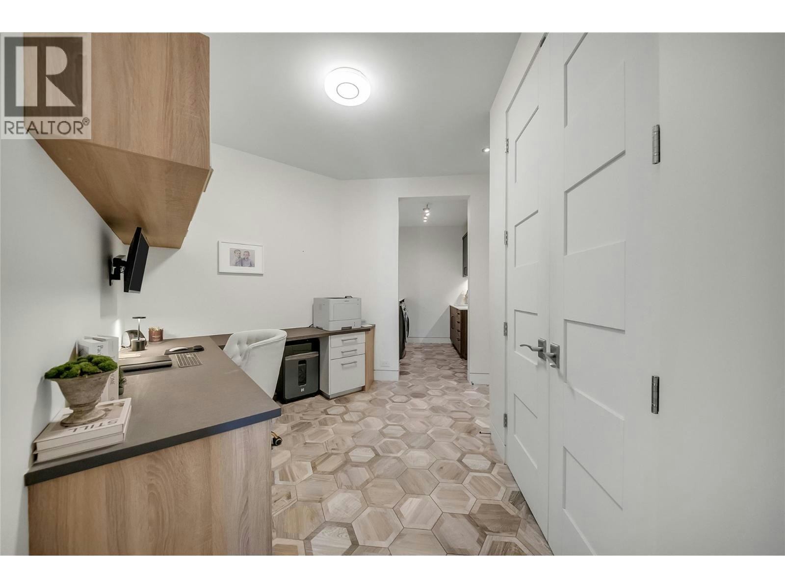 732 Highpointe Place, Kelowna, BC, V1V 2Y3 - 12