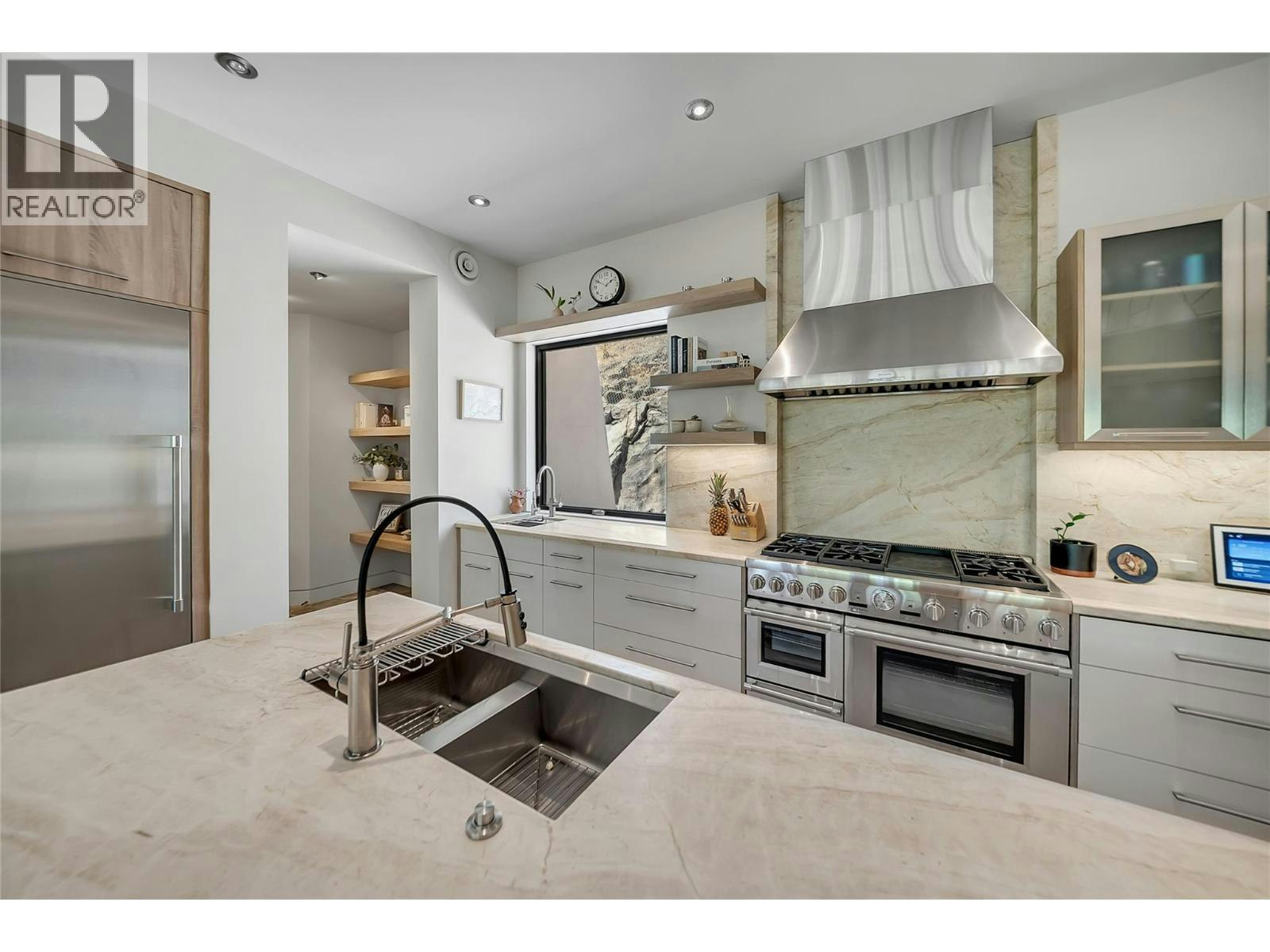 732 Highpointe Place, Kelowna, BC, V1V 2Y3 - 6