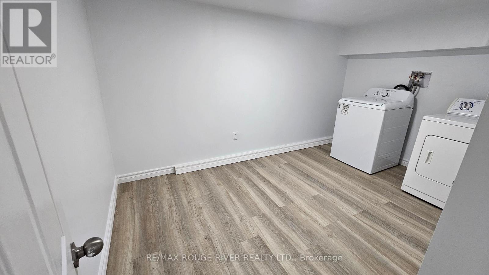 332 Rosedale Drive, Whitby, ON, L1N 1Z3 - 16