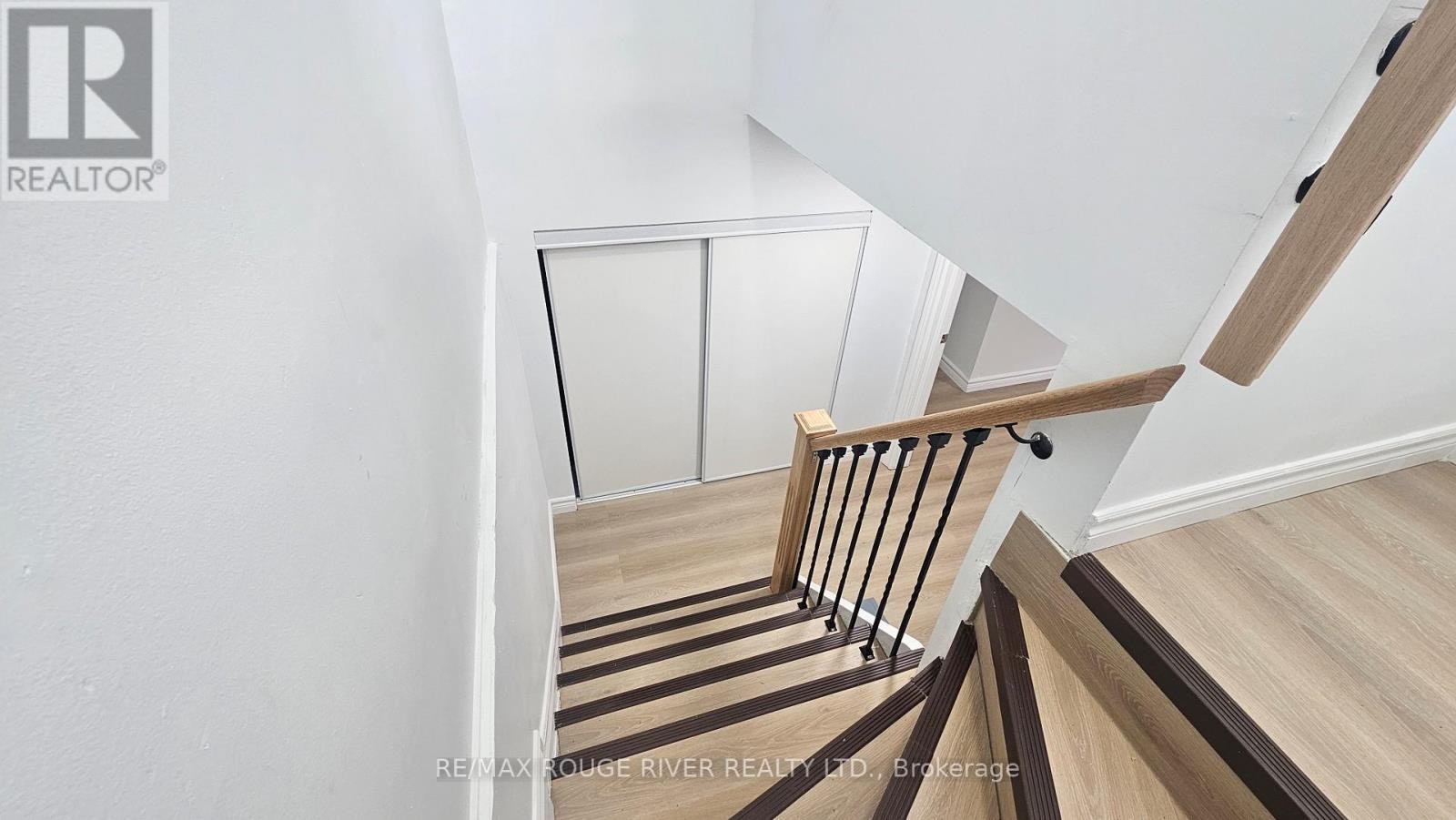 332 Rosedale Drive, Whitby, ON, L1N 1Z3 - 3