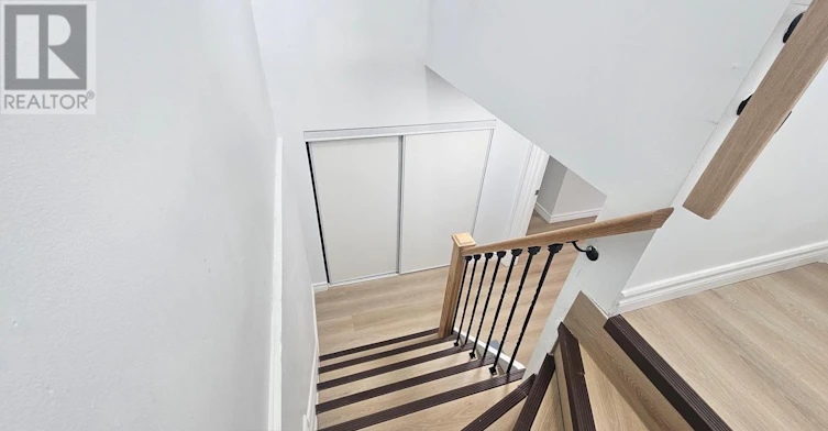 332 Rosedale Drive, Whitby, ON, L1N 1Z3 - 3
