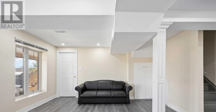 7 Mosely Crescent, Ajax, ON, L1Z 0M9 - 10