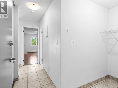 307-395 Franklyn Road - 4