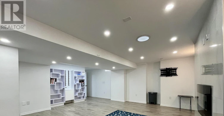152 Marvin Avenue, Oakville, ON, L6H 0Z7 - 25