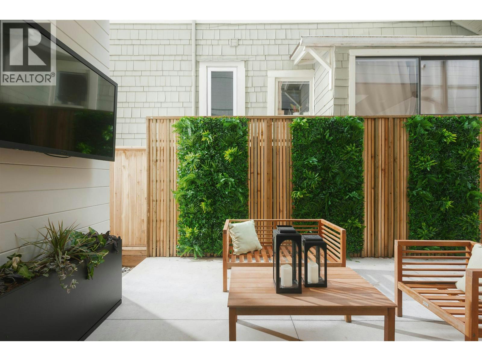1-2637 W 12th Avenue, Vancouver, BC, V6K 2P5