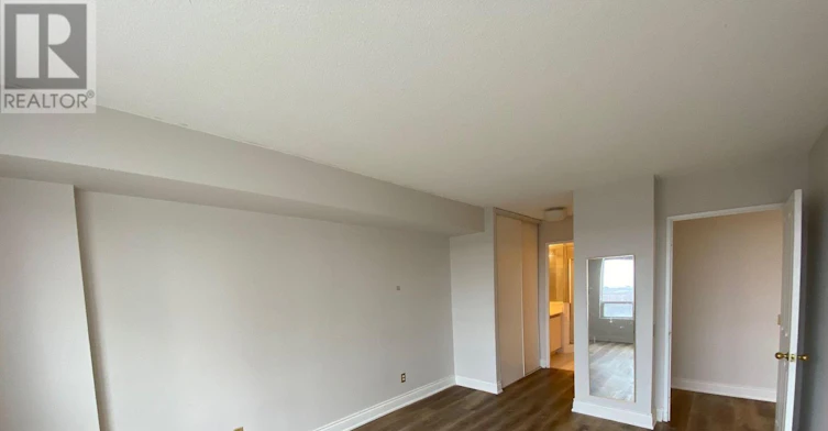 908-110 Promenade Circle, Vaughan, ON, L4J 7W8 - 6