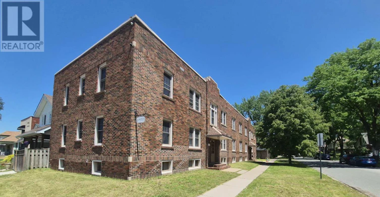 4-1614 Ontario Street, Windsor, ON, N8Y 1M6