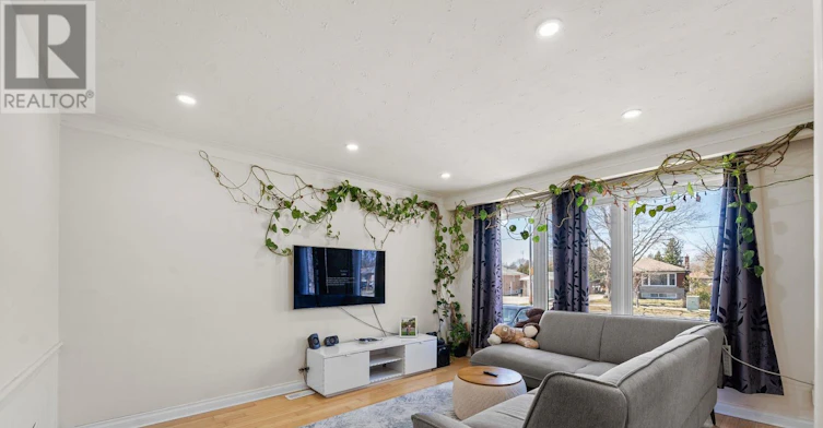 826 Brimorton Drive, Toronto, ON, M1G 2S9 - 3