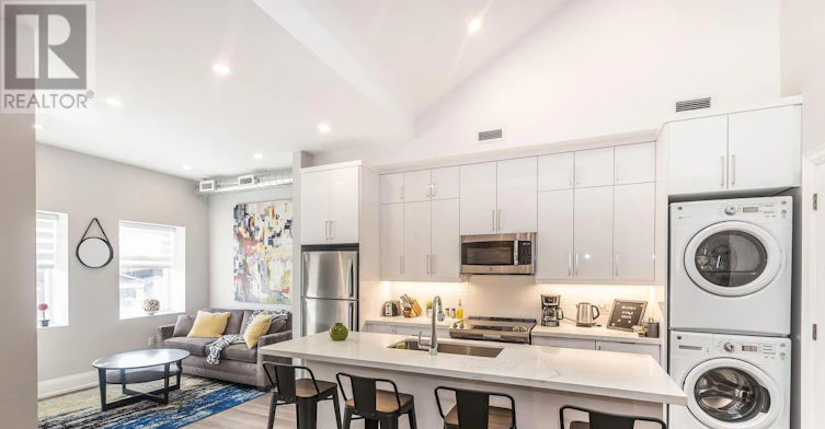 A-1220 King Street W, Toronto, ON, M6K 1G4