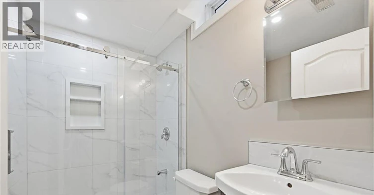 Lower-15 Pelham Drive, Hamilton, ON, L9K 1L4 - 9