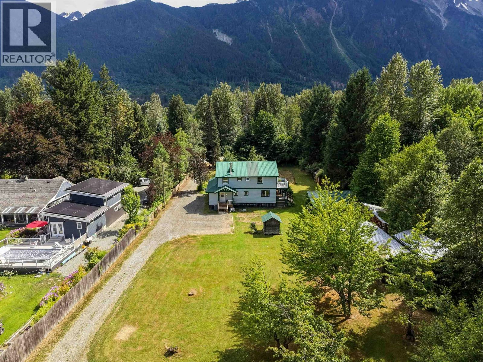 1985 99 Highway, Pemberton, BC, V0N 2K0 - 34