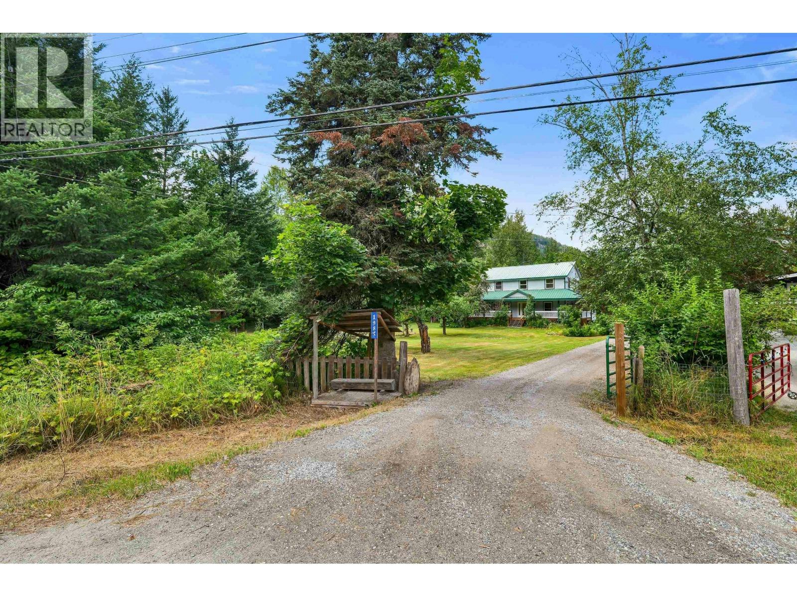 1985 99 Highway, Pemberton, BC, V0N 2K0 - 35