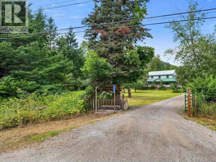 1985 99 Highway, Pemberton, BC, V0N 2K0 - 35