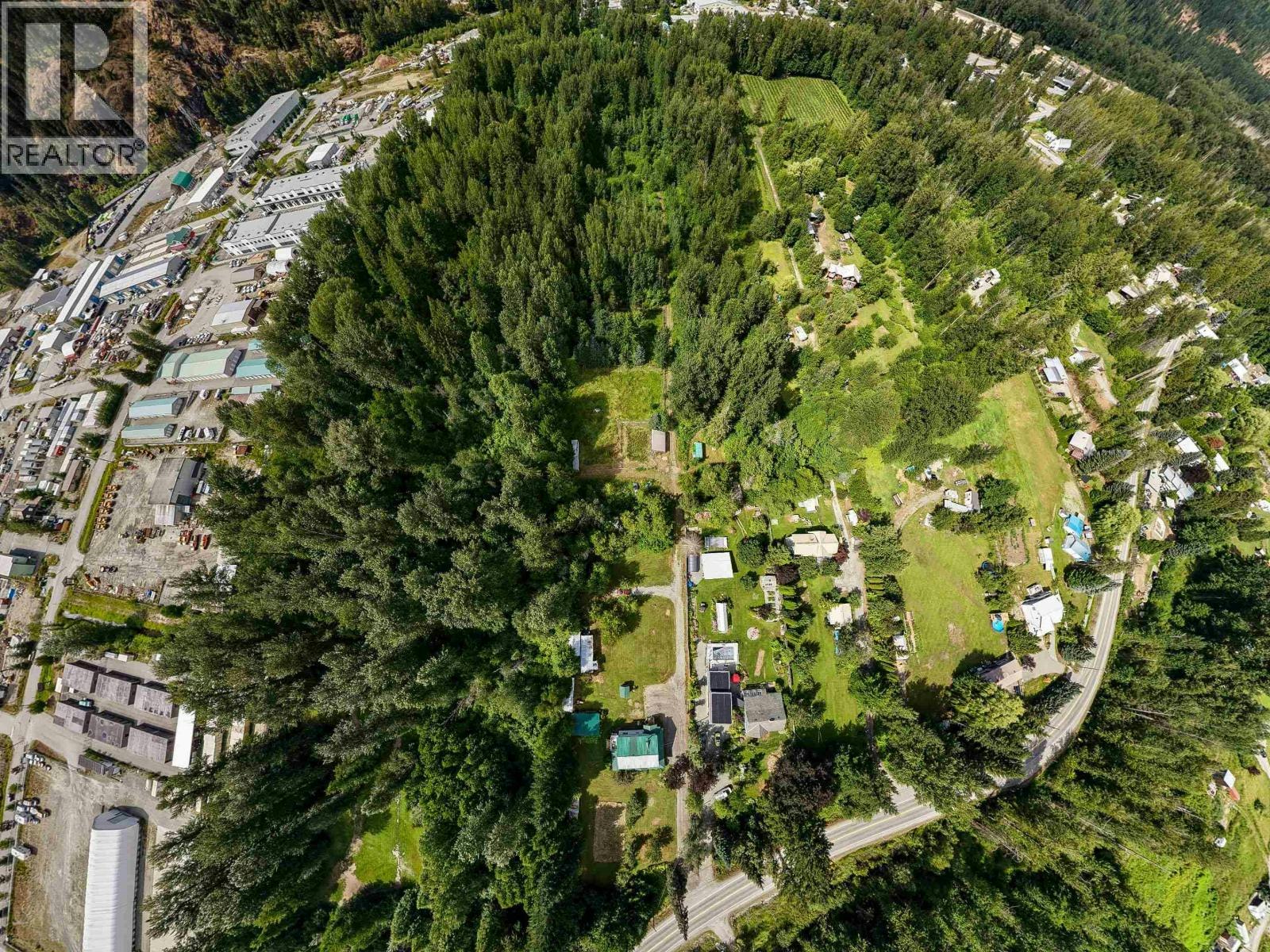 1985 99 Highway, Pemberton, BC, V0N 2K0 - 39