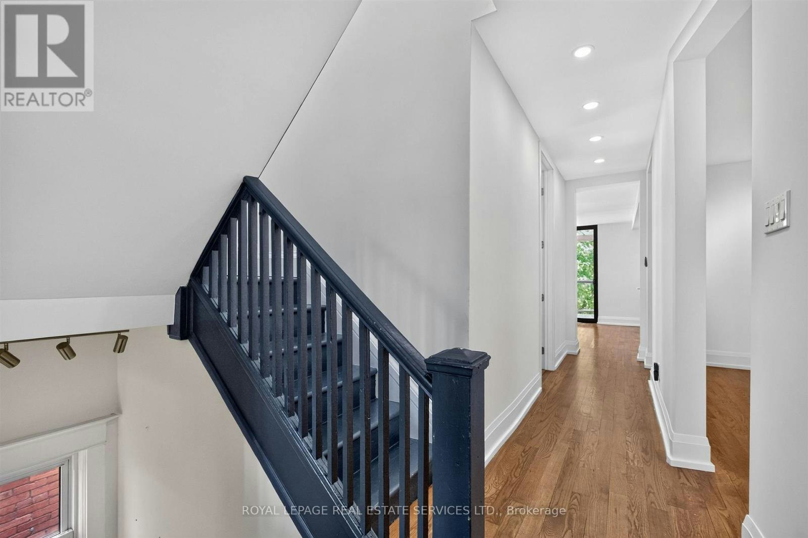 UPPER 2ND/3RD-27 St Johns Road, Toronto, ON, M6P 1T7 - 12