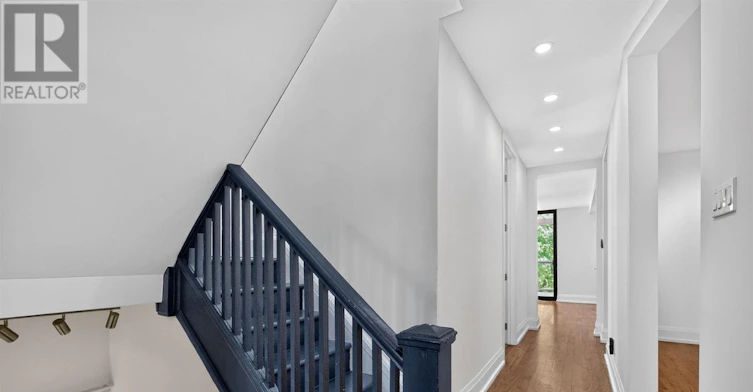 UPPER 2ND/3RD-27 St Johns Road, Toronto, ON, M6P 1T7 - 12