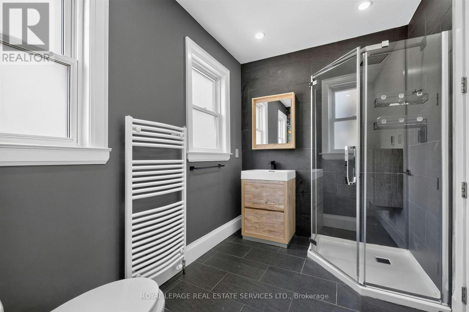 UPPER 2ND/3RD-27 St Johns Road, Toronto, ON, M6P 1T7 - 17