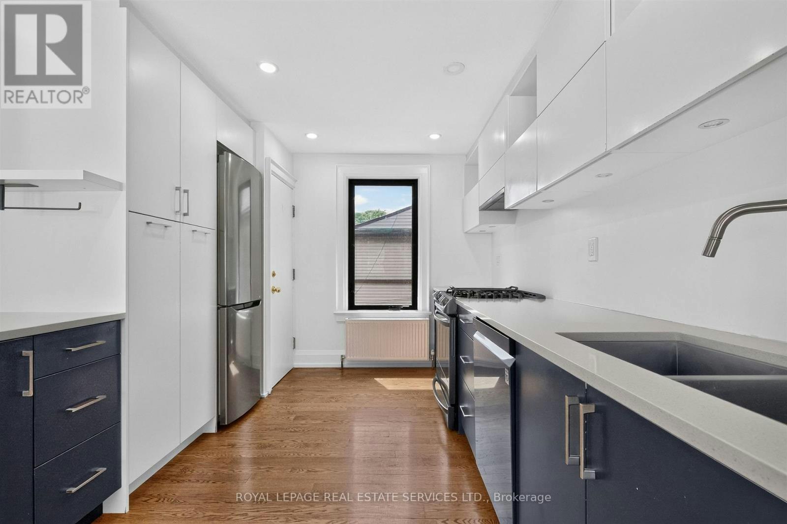 UPPER 2ND/3RD-27 St Johns Road, Toronto, ON, M6P 1T7 - 10