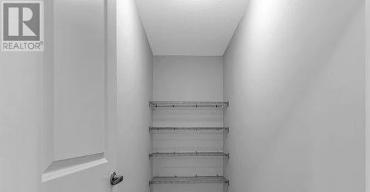 32 Vickers Road, Hamilton, ON, L9A 1Y1 - 9