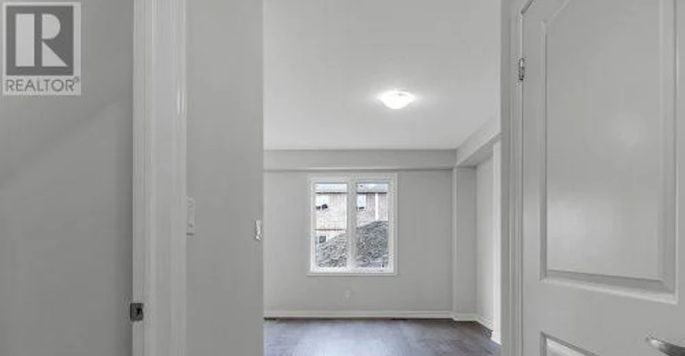 32 Vickers Road, Hamilton, ON, L9A 1Y1 - 8