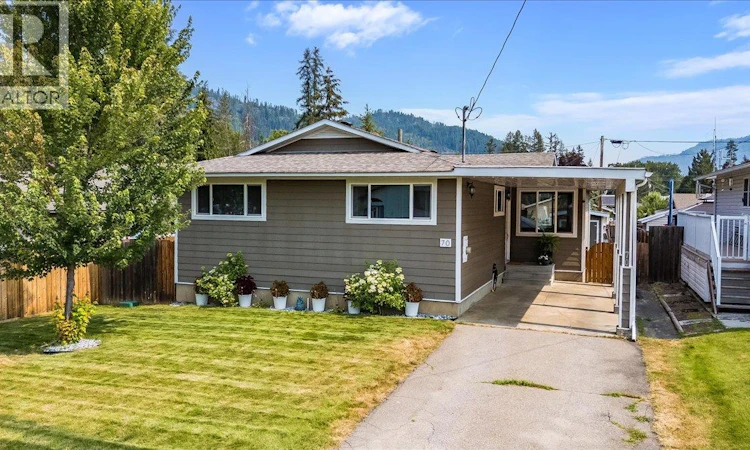 70 Walnut Avenue