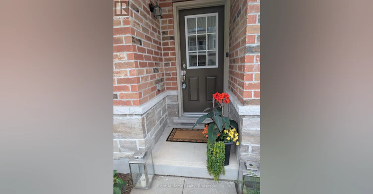 17 Roseberry Lane, Kitchener, ON, N2B 0A9 - 2