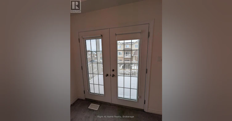 17 Roseberry Lane, Kitchener, ON, N2B 0A9 - 15