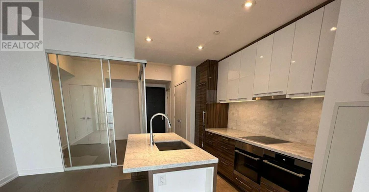 4603-488 University Avenue, Toronto, ON, M5G 0C1