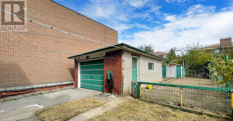 3241 Dufferin Street, Toronto, ON, M6A 2T2 - 35