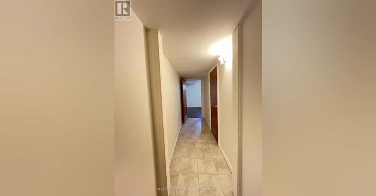 51 Ladner Drive, Toronto, ON, M2J 3Z9 - 7
