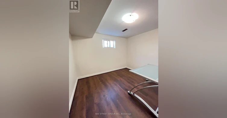 51 Ladner Drive, Toronto, ON, M2J 3Z9 - 3