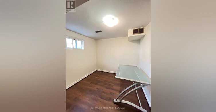 51 Ladner Drive, Toronto, ON, M2J 3Z9 - 2